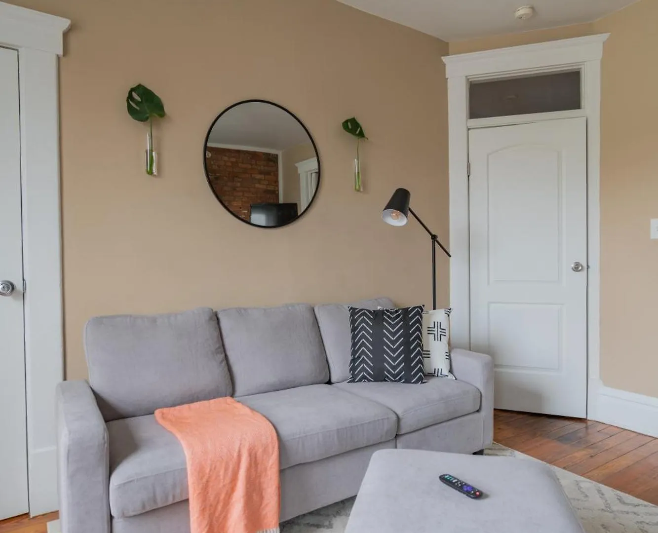 Prime Location Top Rated Free Parking Clean Columbus