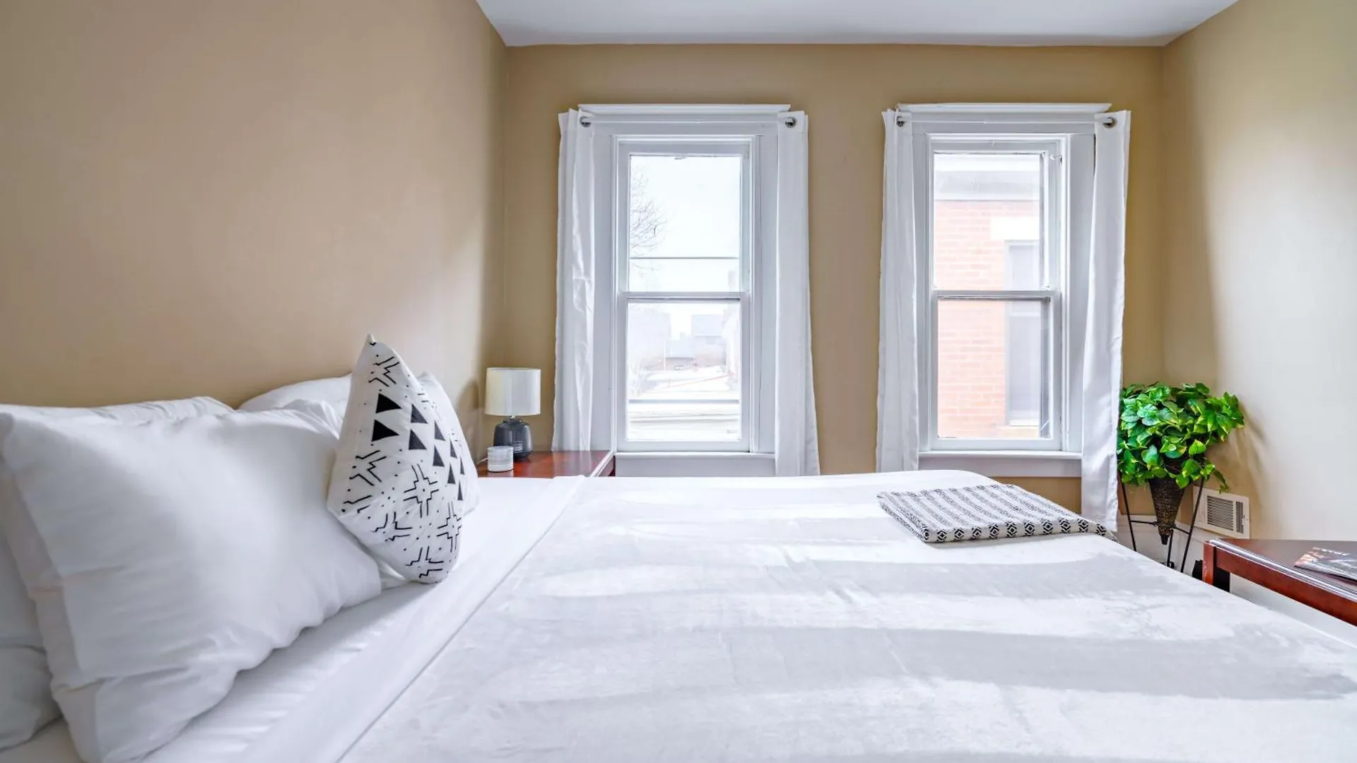 Holiday home Prime Location Top Rated Free Parking Clean Columbus