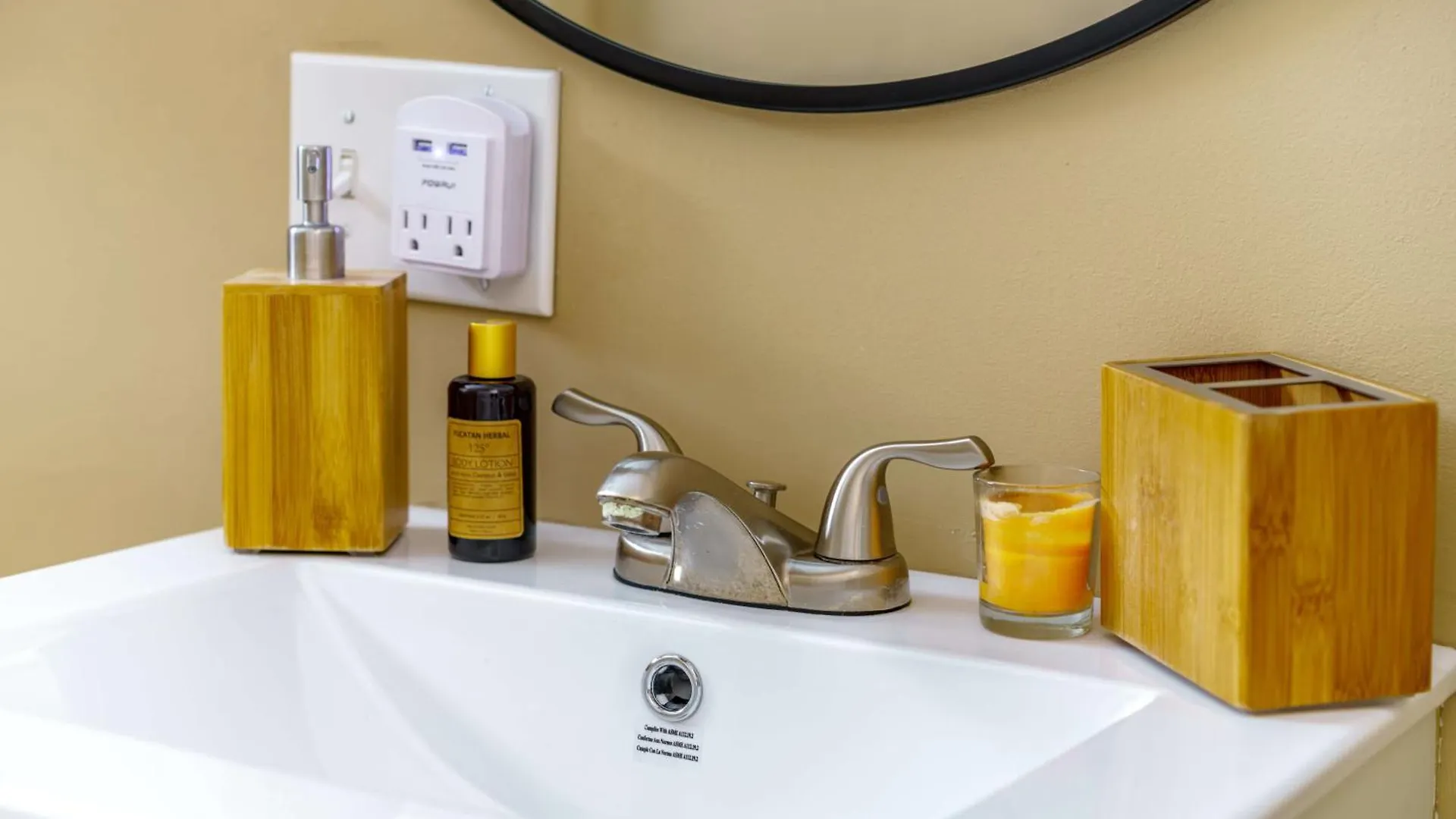 Holiday home Prime Location Top Rated Free Parking Clean Columbus