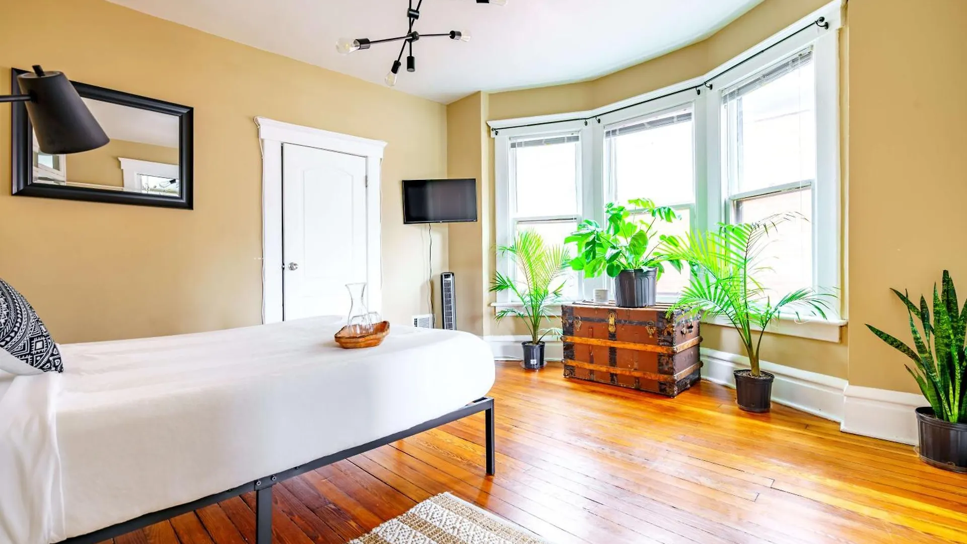 Holiday home Prime Location Top Rated Free Parking Clean Columbus