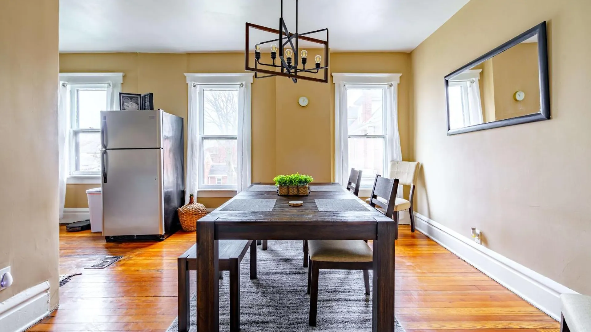 Holiday home Prime Location Top Rated Free Parking Clean Columbus