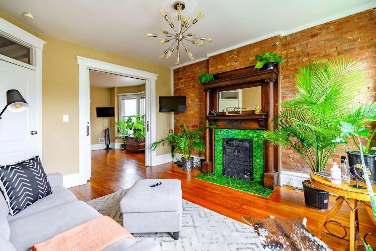 Prime Location Top Rated Free Parking Clean! Columbus