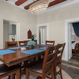  Holiday home Modern 2br Near Dt, 8min Walk To Park&conservatory